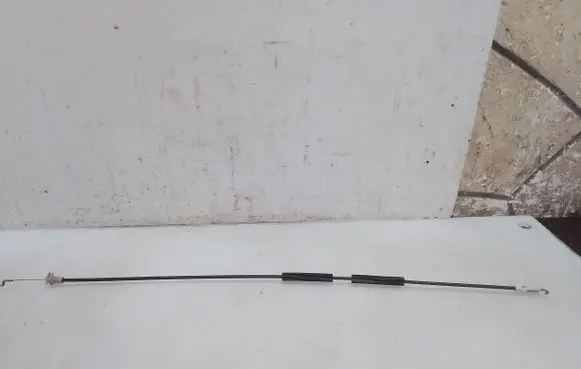 Volkswagen Fox Front door cable line 
