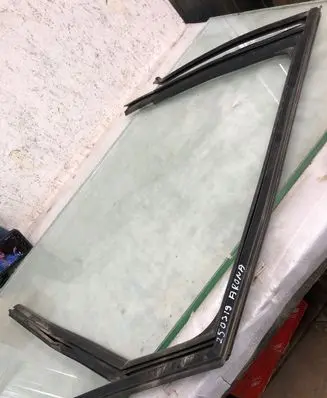 Seat Arona Rubber seal rear door window/glass 