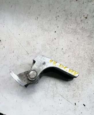 Opel Astra J Front door lower hinge 