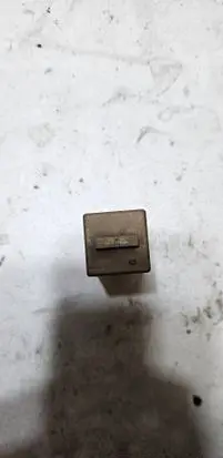 BMW 7 E38 Window control relay 61368384505