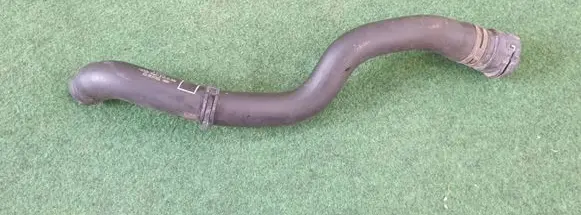 Audi A4 S4 B9 8W Engine coolant pipe/hose 8W0122101B