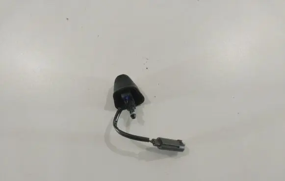 BMW 3 E90 E91 Windshield washer spray nozzle 61667131299