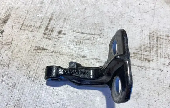 Jaguar XJ X351 Rear door lower hinge 8X23228A
