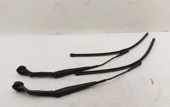Ford Kuga II Front wiper blade arm CJ54-17C495-AF
