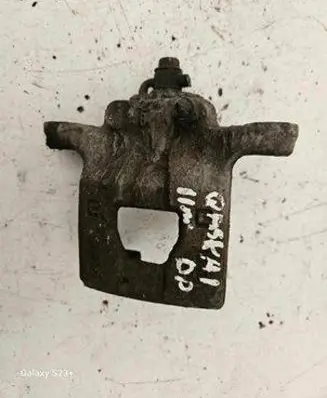 Nissan Qashqai Rear brake caliper
