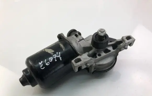 Hyundai Santa Fe Wiper motor 981102B000