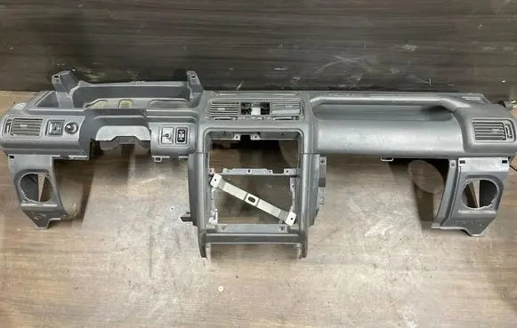 Mitsubishi Pajero Dashboard 