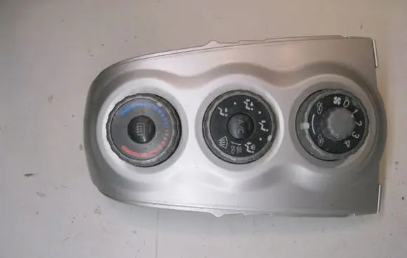 Toyota Yaris Climate control unit 554060D190