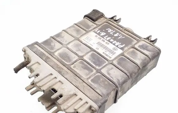 Volkswagen PASSAT B4 Engine control unit/module 028906021DD 0281001411 0281001412