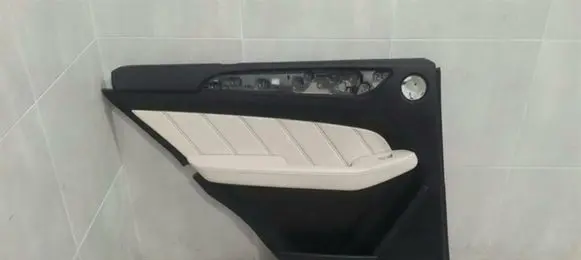 Mercedes-Benz GLE (W166 - C292) Rear door card panel trim A1667307501