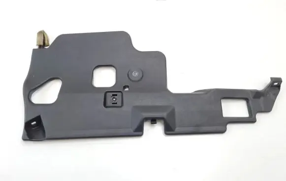 Toyota Prius (XW50) Dashboard lower bottom trim panel 5560647060