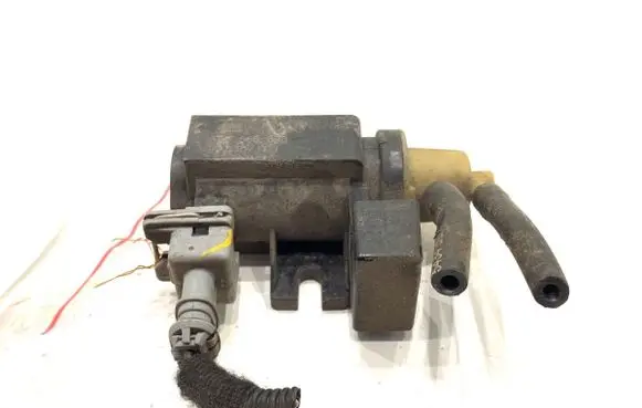 Opel Astra J Fuel pressure regulator 55566898