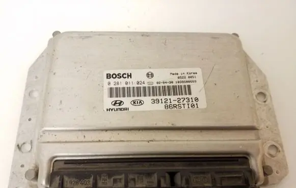 KIA Carens I Engine control unit/module 0281011024 3912127310