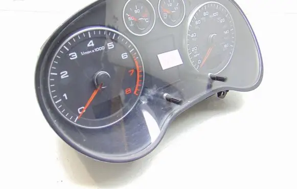 Audi A3 S3 8P Speedometer (instrument cluster) 8P0920951S