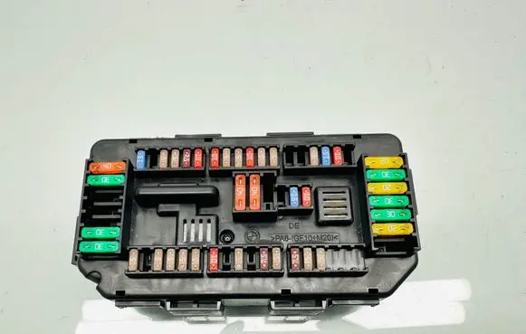 BMW 3 F30 F35 F31 Fuse module 19451000001 9337879