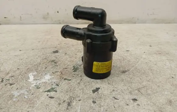 Porsche Cayenne (9PA) Electric auxiliary coolant/water pump 7L0965561K 12402050200