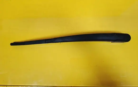 Hyundai i30 Rear wiper blade arm 