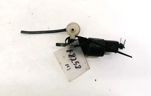 Audi A6 S6 C5 4B Windscreen/windshield washer pump 1K6955651 3122789