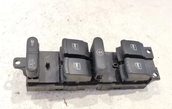Volkswagen Golf IV Electric window control switch 1J4959857