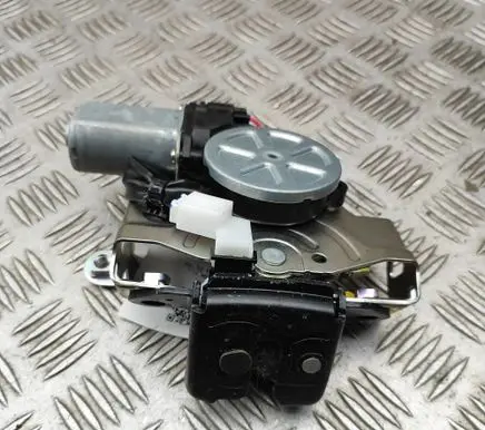 Subaru Forester SK Tailgate/trunk/boot lock/catch/latch 63032SJ101