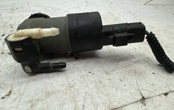 Nissan Qashqai Windscreen/windshield washer pump 28920BU010