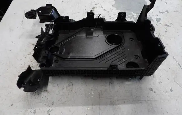 Renault Arkana Battery box tray 