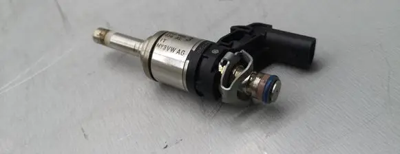 Volkswagen Jetta USA Fuel injector 04E906036AL