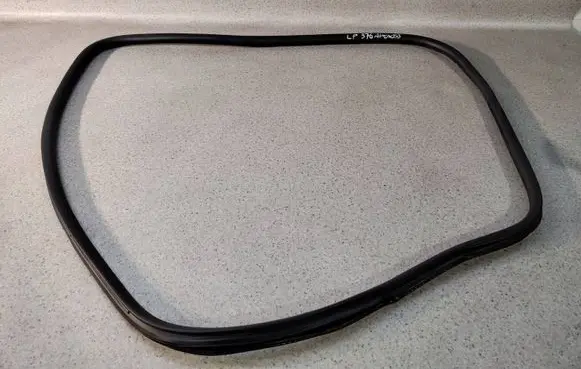 Citroen C5 Aircross Front door rubber seal 