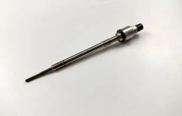 Opel Astra J Glow plug 55579436