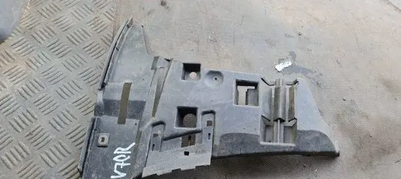 Volvo V70 Front bumper mounting bracket 09190304