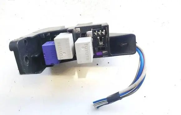 Toyota Avensis T270 Fuse box set 9008087019 90080-87019