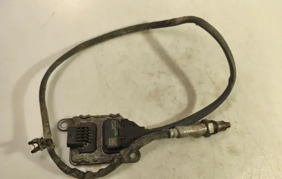 Renault Trafic III (X82) Lambda probe sensor 227906453R A3C0684780000 SNS1047D