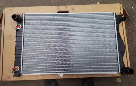 Audi A6 S6 C6 4F Coolant radiator 60236A 097002 408804