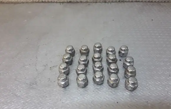 Mazda CX-7 Nuts/bolts 