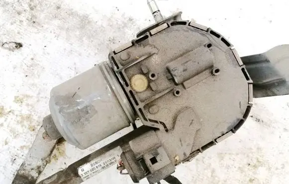 Volkswagen Golf Plus Wiper motor 5m0955120a 0390241946