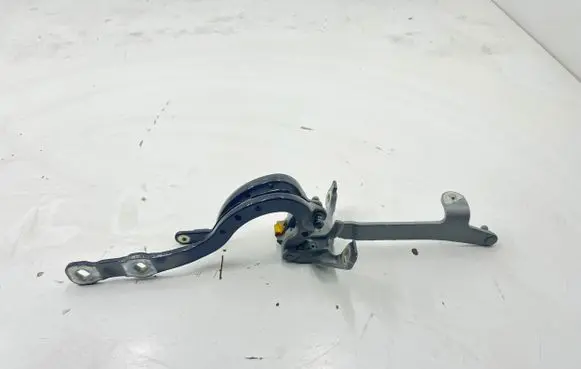 BMW 5 G30 G31 Tailgate/trunk/boot hinge 7390413