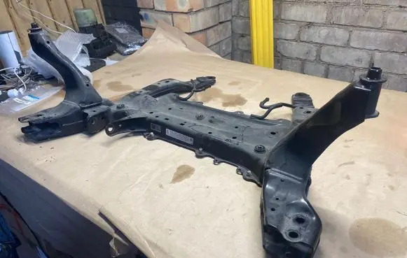 BMW 2 F46 Front axle beam 6872729 1402017 0816013