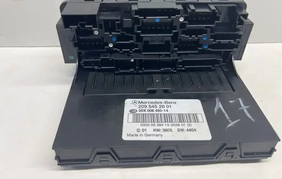 Mercedes-Benz CLK A209 C209 Fuse module 2095452801 5DK00848514
