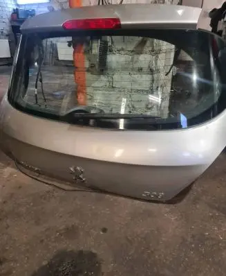 Tailgate/trunk/boot lid