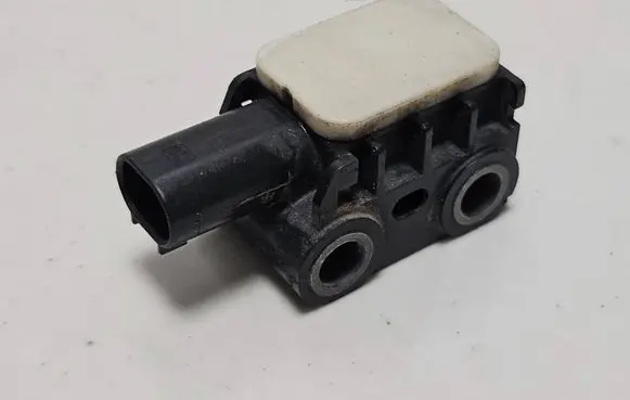 BMW X5M E70 Airbag deployment crash/impact sensor 9152262 505453 100512