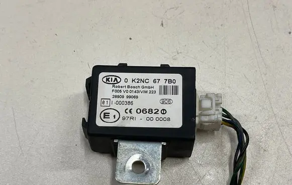 KIA Sorento Immobilizer control unit/module 2890999069 0K2NC67 0K2NC677B0