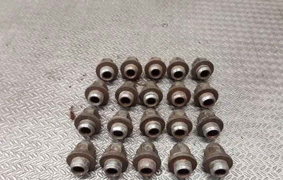 Mitsubishi Outlander Nuts/bolts