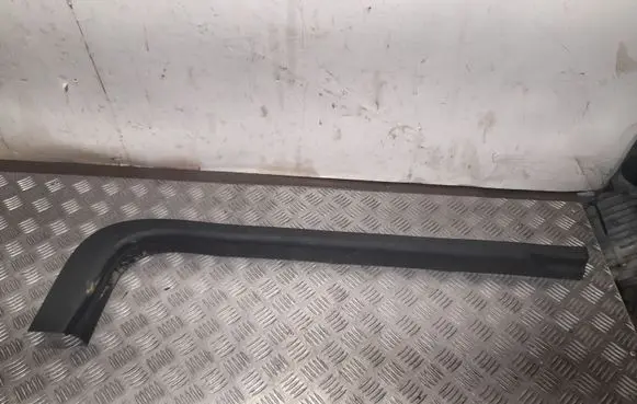 Chevrolet Camaro Front sill trim cover 84078878