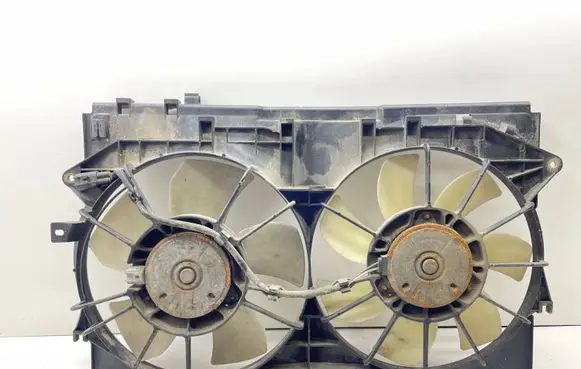 Toyota Corolla Verso E121 Radiator cooling fan shroud