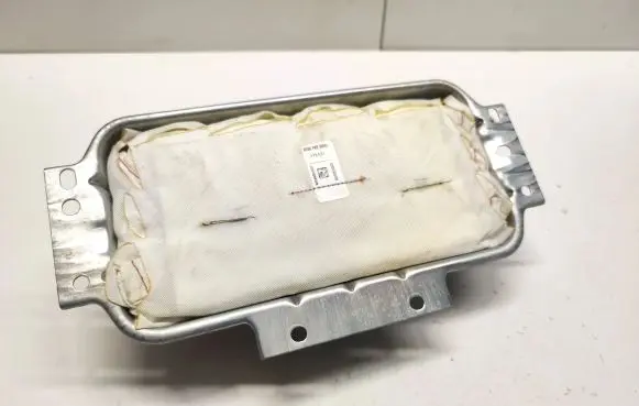 Mercedes-Benz GLS X166 Passenger airbag 1668602402 BAMPT11120 1668602242