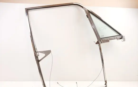 Rolls-Royce Silver Spur Front door window/glass frame 