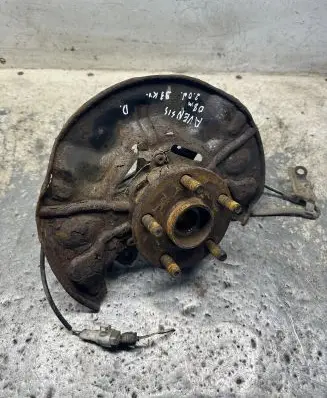 Toyota Avensis T250 Front wheel hub