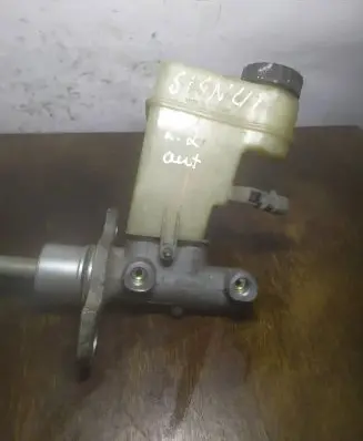 Master brake cylinder