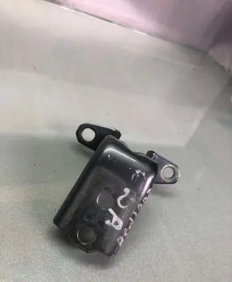Mitsubishi Eclipse Cross Rear door lower hinge