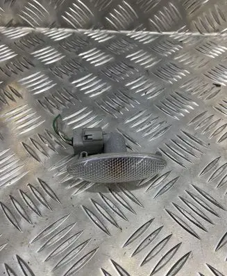 Toyota Yaris Front fender indicator light 817300D032